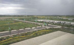 路桥一公司承建的乌兰察布机场绿化、硬化工程